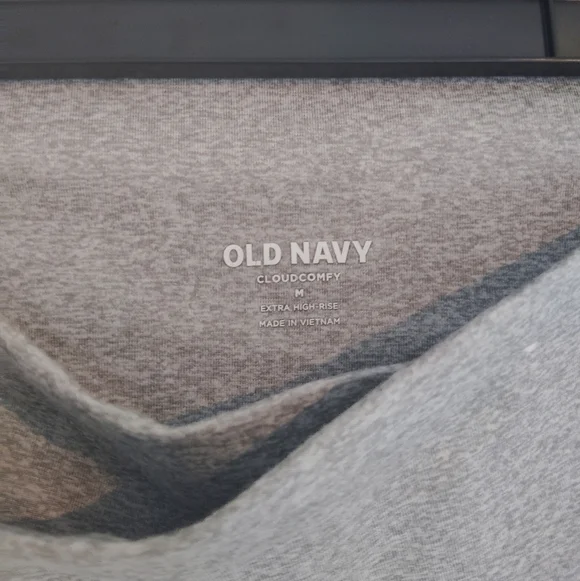 Old Navy High Rise Gray Leggings - Picture 5 of 5